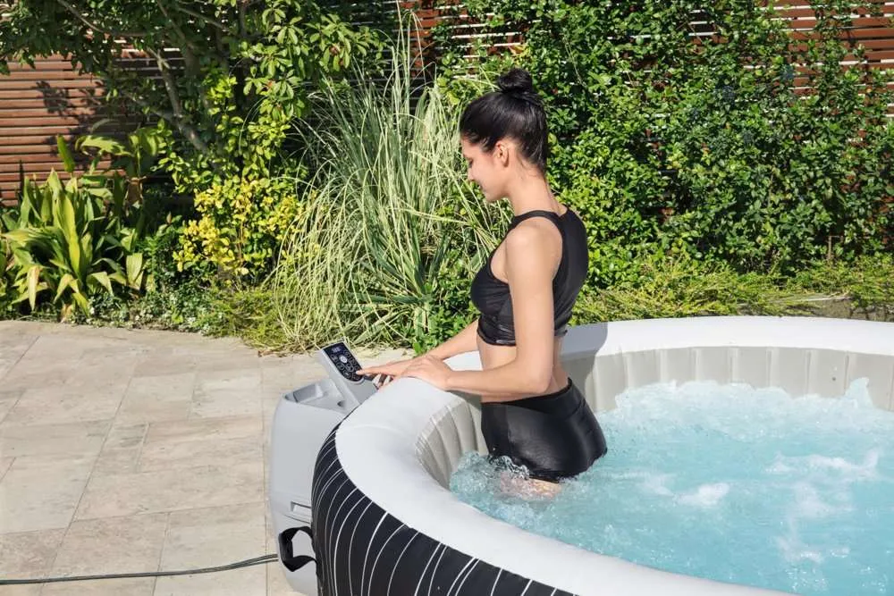 Bestway 6001F | Size 5.92 x 5.92 x 2.17 Ft | Inflatable Portable Spa Hollywood Inflatable Hot Tub - Image 2